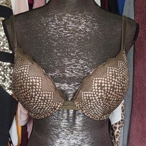 VICTORIA SECRET BOMBSHELL PLUNGE BRA 34D